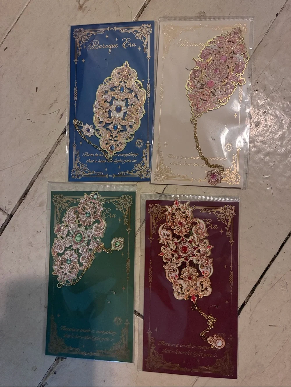 One Vintage Bookmark, Hollow Metal Baroque Design, Golden Bookmarks, Beautiful